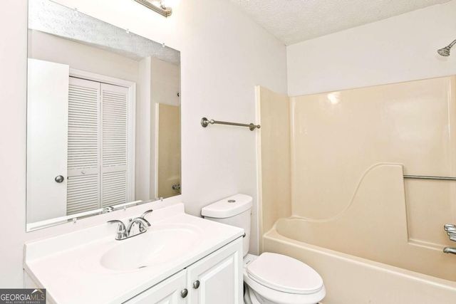 5561 Deerfield Place NW, Kennesaw, GA 30144