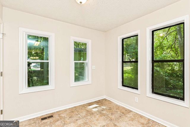 5561 Deerfield Place NW, Kennesaw, GA 30144