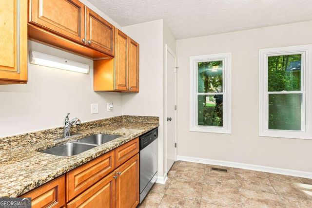 5561 Deerfield Place NW, Kennesaw, GA 30144
