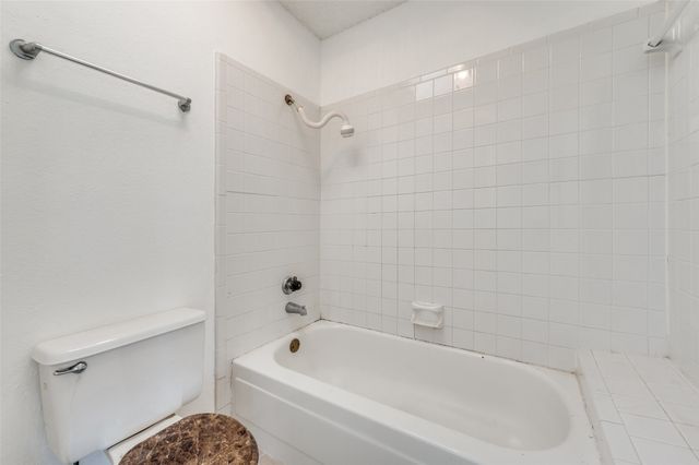 2002 Verlaine Drive, Carrollton, TX 75007