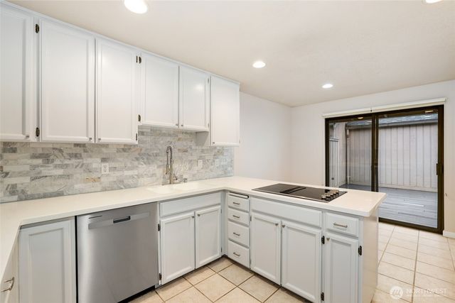 2940 Kennewick Place NE, Renton, WA 98056