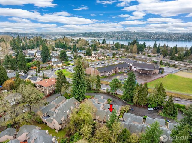 2940 Kennewick Place NE, Renton, WA 98056