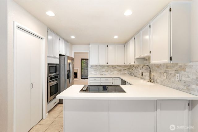 2940 Kennewick Place NE, Renton, WA 98056