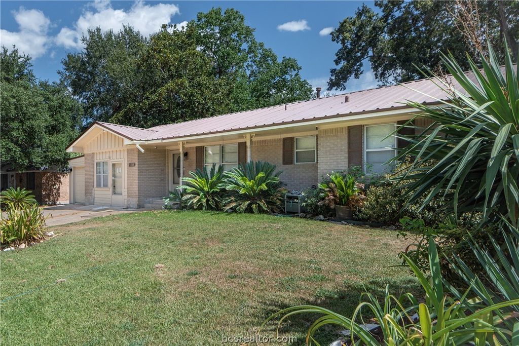 1507 Meadow Lane, Brenham, TX 77833 — photo 2