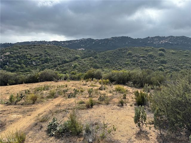 18 Calle Bandido, Murrieta, CA 92562