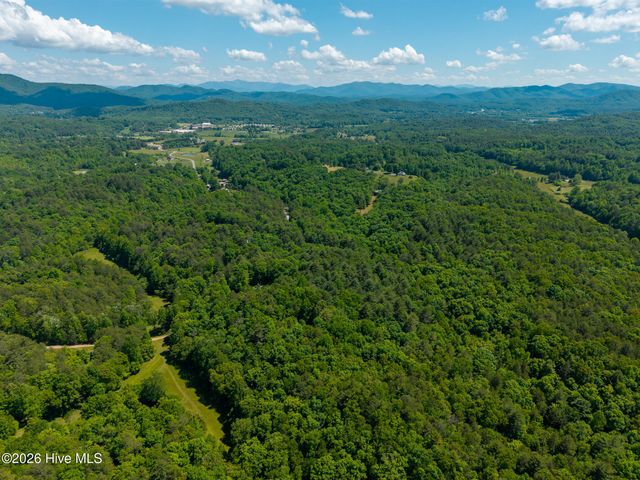 562 Sunny Lane, Marble, NC 28905