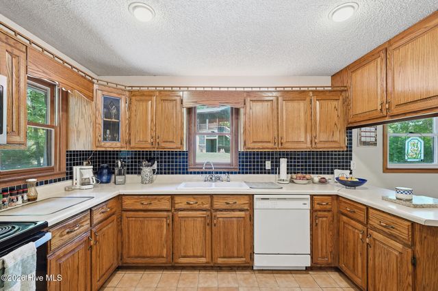 562 Sunny Lane, Marble, NC 28905