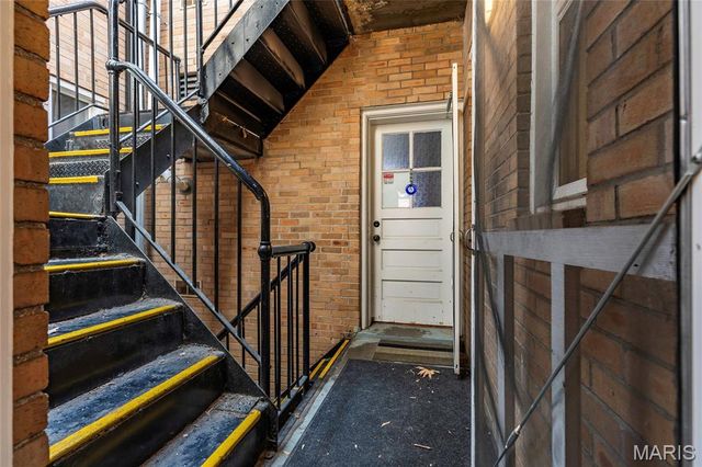 7539 Oxford Drive 2W, Clayton, MO 63105