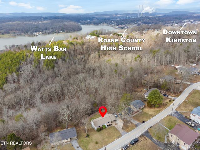 809 W Ridgecrest Drive, Kingston, TN 37763