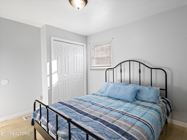 809 W Ridgecrest Drive, Kingston, TN 37763