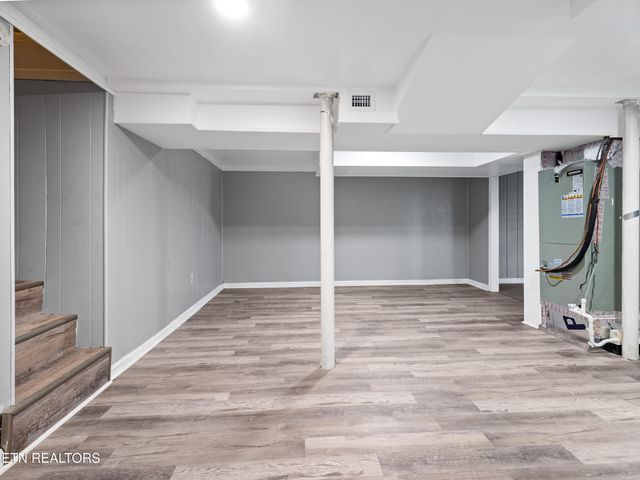 809 W Ridgecrest Drive, Kingston, TN 37763