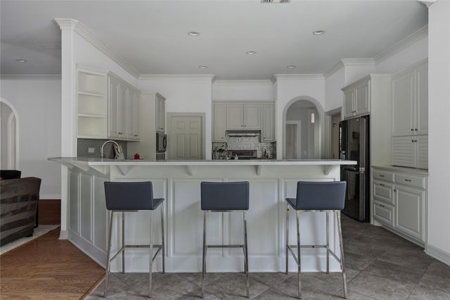 109 Wood TRL, West Lake Hills, TX 78746
