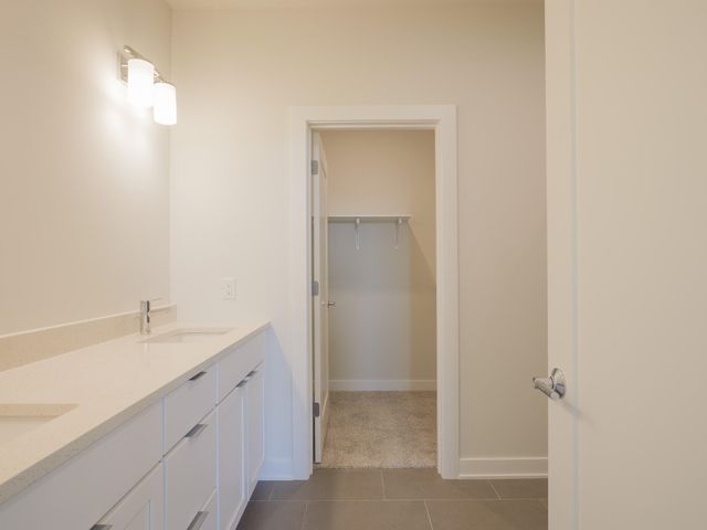 216 Sawgrass Drive, Crown Point, IN 46307