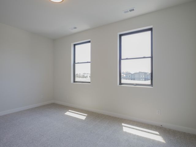 216 Sawgrass Drive, Crown Point, IN 46307