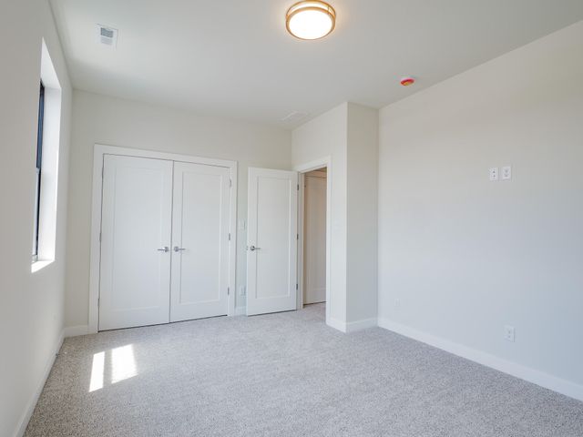 216 Sawgrass Drive, Crown Point, IN 46307