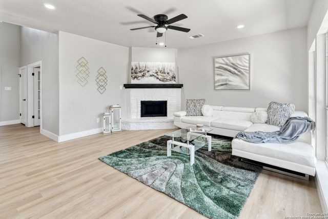 907 AMIGO, San Antonio, TX 78260