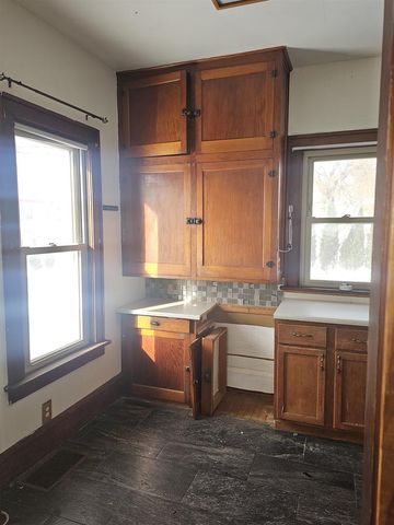 153 W Charles Street, Markesan, WI 53946