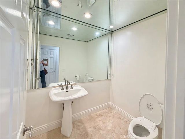 2 Vienna, Newport Beach, CA 92660