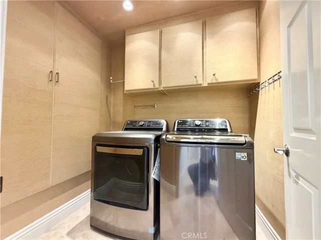 2 Vienna, Newport Beach, CA 92660