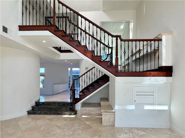 2 Vienna, Newport Beach, CA 92660