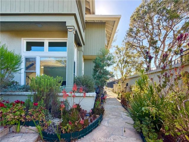2 Vienna, Newport Beach, CA 92660