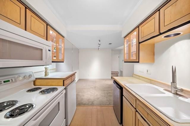 5711 Sugar Hill Drive 86, Houston, TX 77057