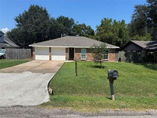 2010 Monterrey Street, Kemah, TX 77565