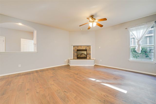 1316 Live Oak Lane, Savannah, TX 76227