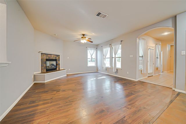 1316 Live Oak Lane, Savannah, TX 76227