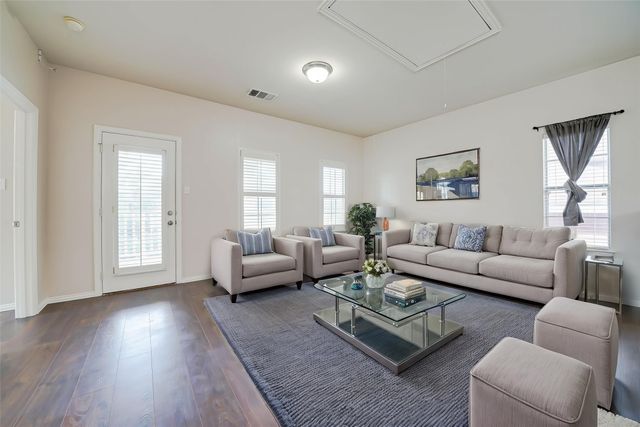 1316 Live Oak Lane, Savannah, TX 76227