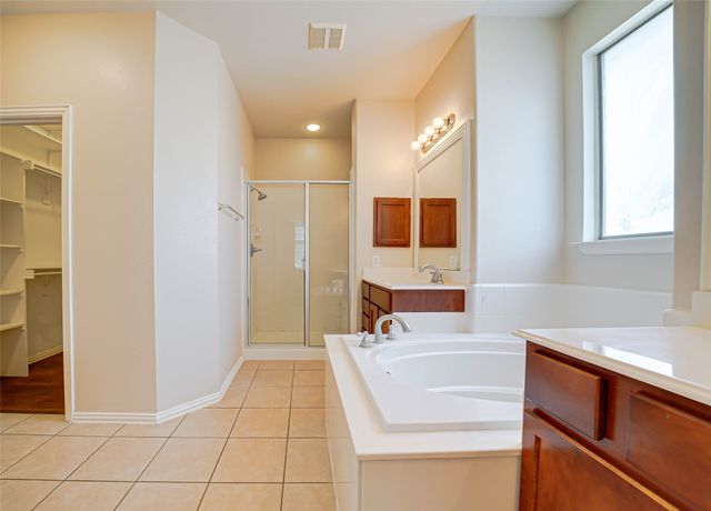 1316 Live Oak Lane, Savannah, TX 76227
