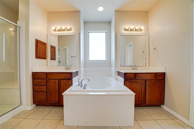 1316 Live Oak Lane, Savannah, TX 76227