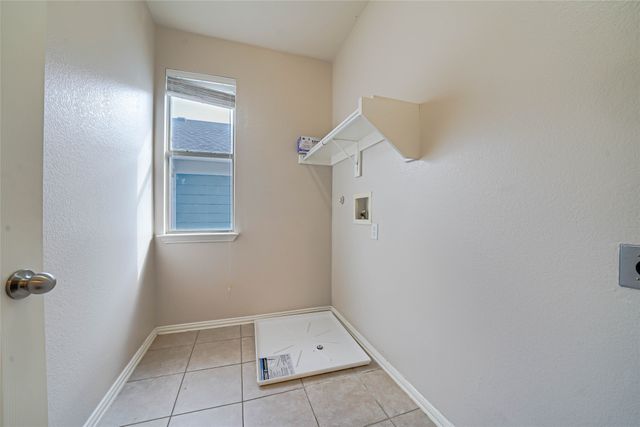 1316 Live Oak Lane, Savannah, TX 76227