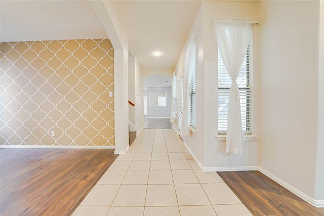 1316 Live Oak Lane, Savannah, TX 76227