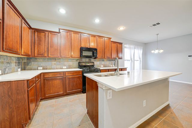 1316 Live Oak Lane, Savannah, TX 76227