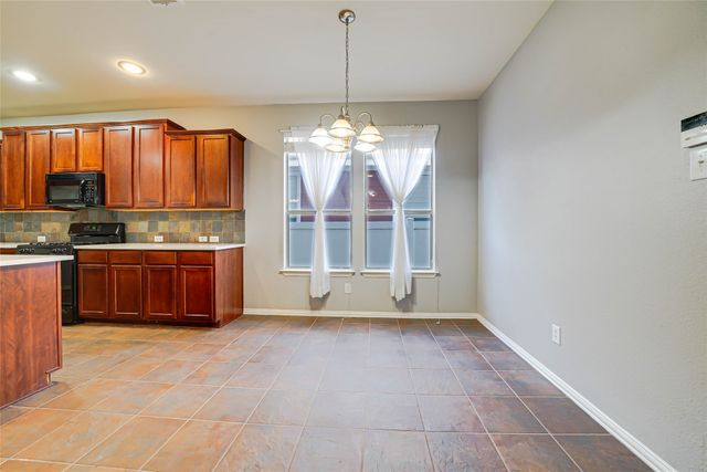 1316 Live Oak Lane, Savannah, TX 76227