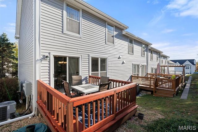 1631 Whispering Creek Drive, Ballwin, MO 63021