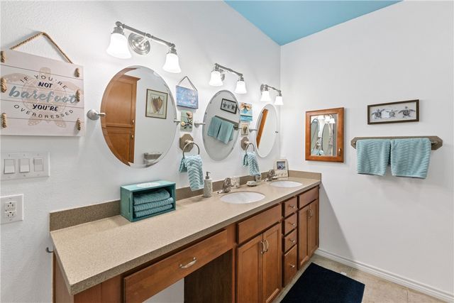 688 Morgan Circle, Port Aransas, TX 78373