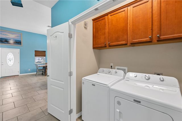 688 Morgan Circle, Port Aransas, TX 78373