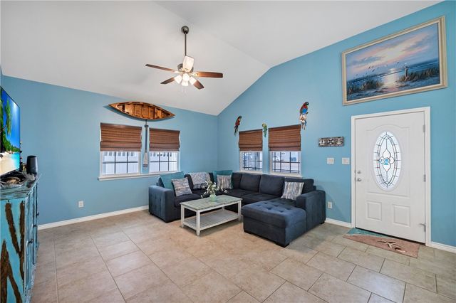 688 Morgan Circle, Port Aransas, TX 78373