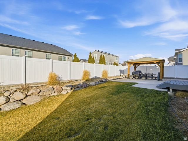 8014 S BARTON RIDGE RD, West Jordan, UT 84081