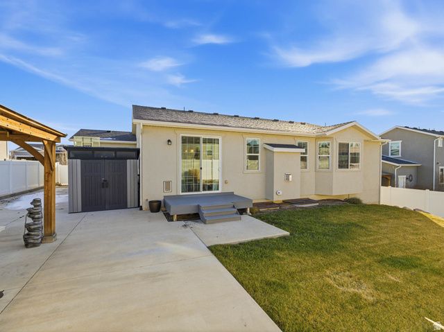 8014 S BARTON RIDGE RD, West Jordan, UT 84081