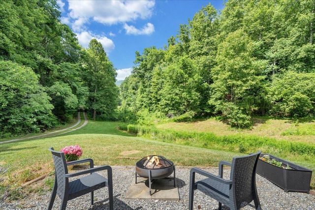 2852 Bethlehem RD, Boones Mill, VA 24065