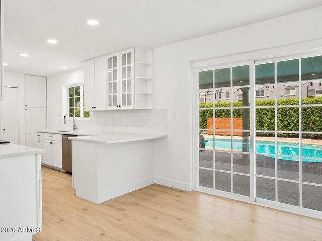 7616 E 3RD Street, Scottsdale, AZ 85251