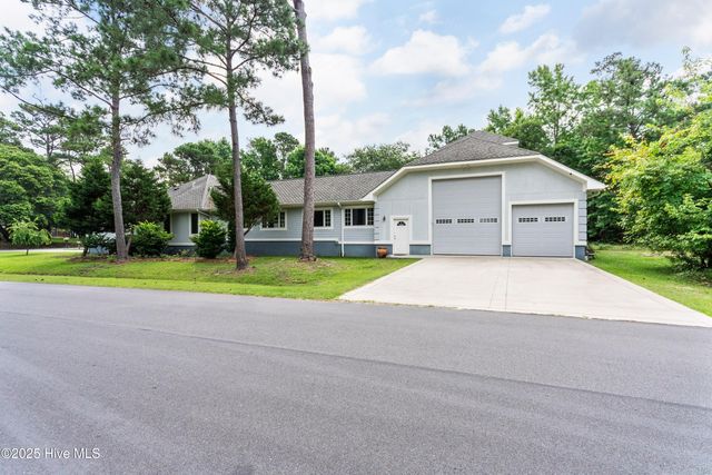 147 Pine Needle Drive, Hampstead, NC 28443