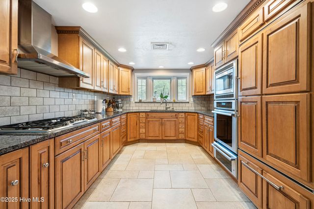147 Pine Needle Drive, Hampstead, NC 28443