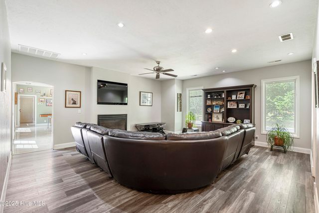 147 Pine Needle Drive, Hampstead, NC 28443