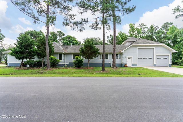 147 Pine Needle Drive, Hampstead, NC 28443