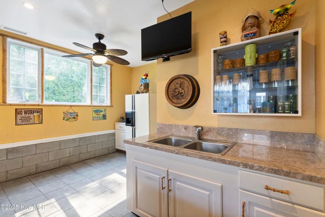 147 Pine Needle Drive, Hampstead, NC 28443