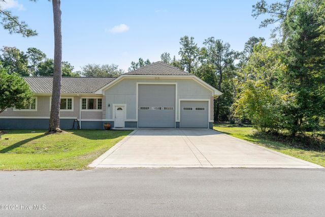 147 Pine Needle Drive, Hampstead, NC 28443